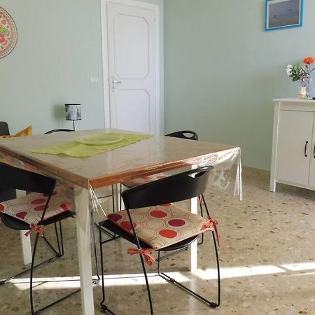 Appartamento In Villa A 100 Metri Dal Mare Fontane Bianche Exterior photo