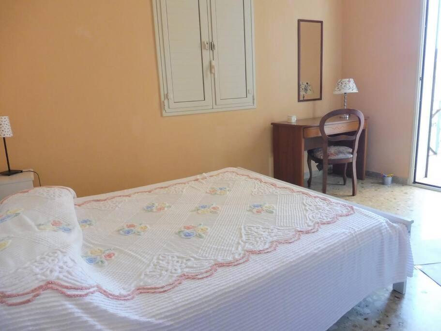 Appartamento In Villa A 100 Metri Dal Mare Fontane Bianche Exterior photo