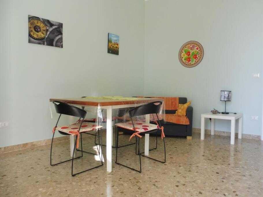 Appartamento In Villa A 100 Metri Dal Mare Fontane Bianche Exterior photo
